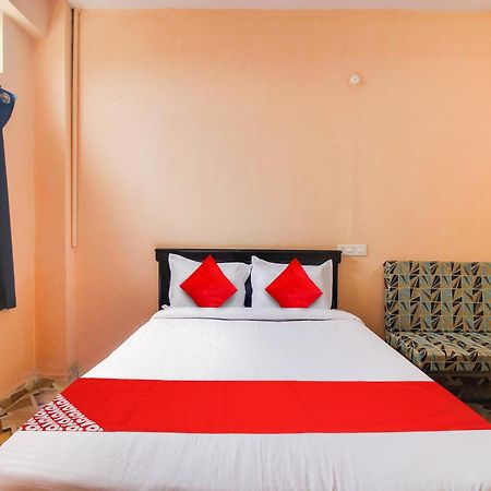 Hotel O R.J.International Pedda Ambarpet Esterno foto