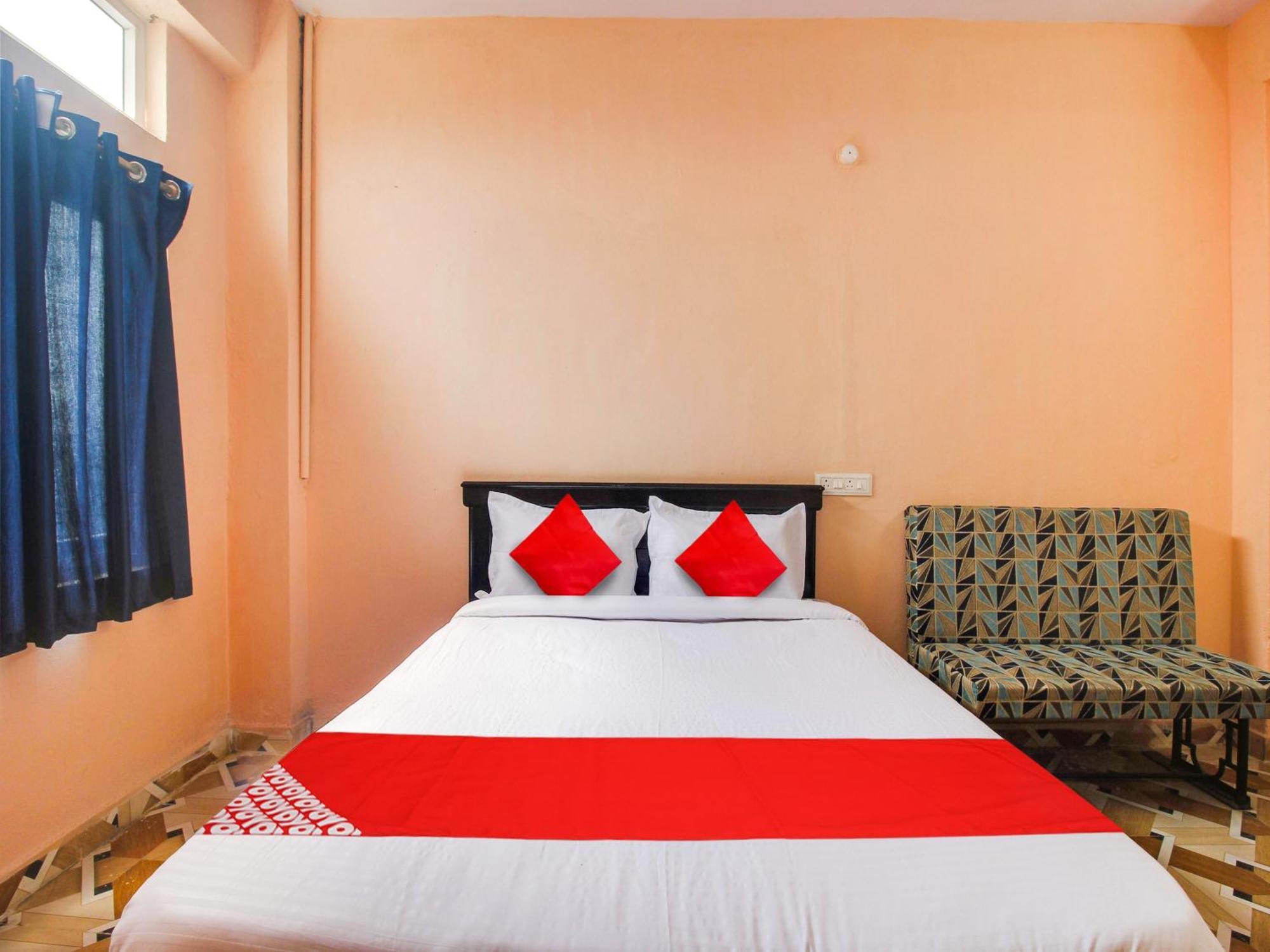 Hotel O R.J.International Pedda Ambarpet Esterno foto