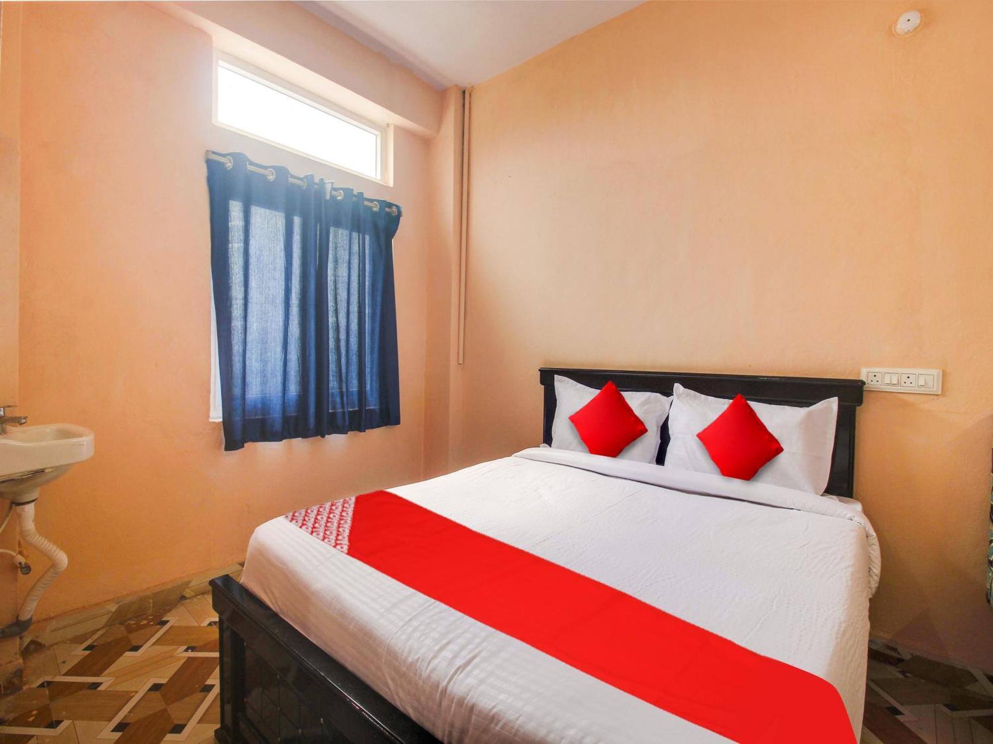 Hotel O R.J.International Pedda Ambarpet Esterno foto