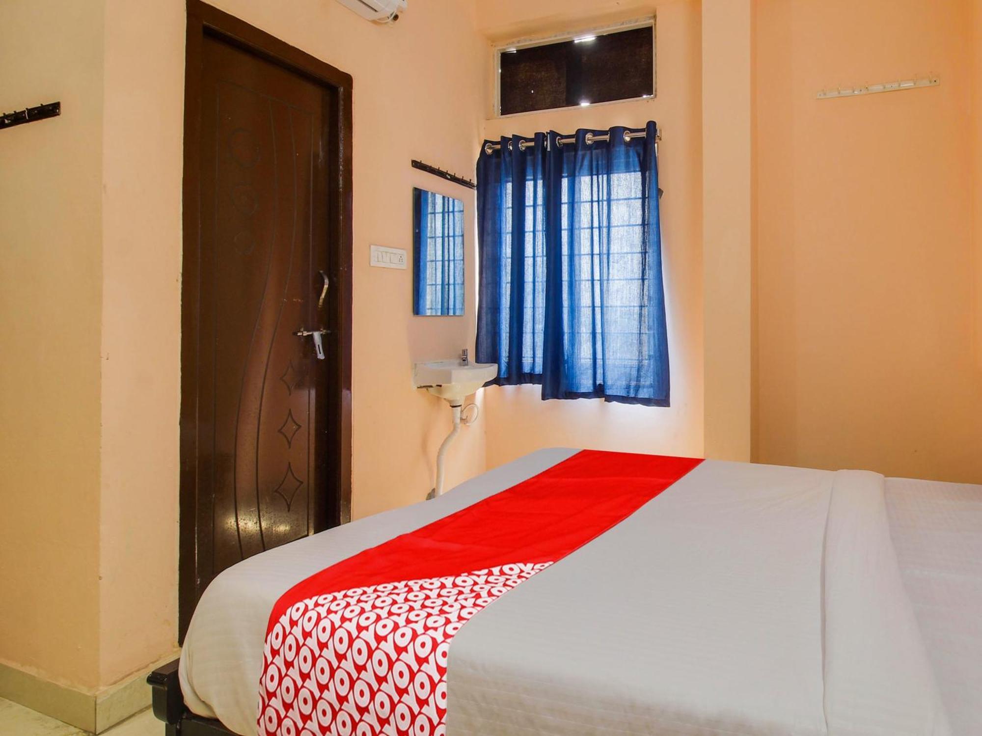 Hotel O R.J.International Pedda Ambarpet Esterno foto