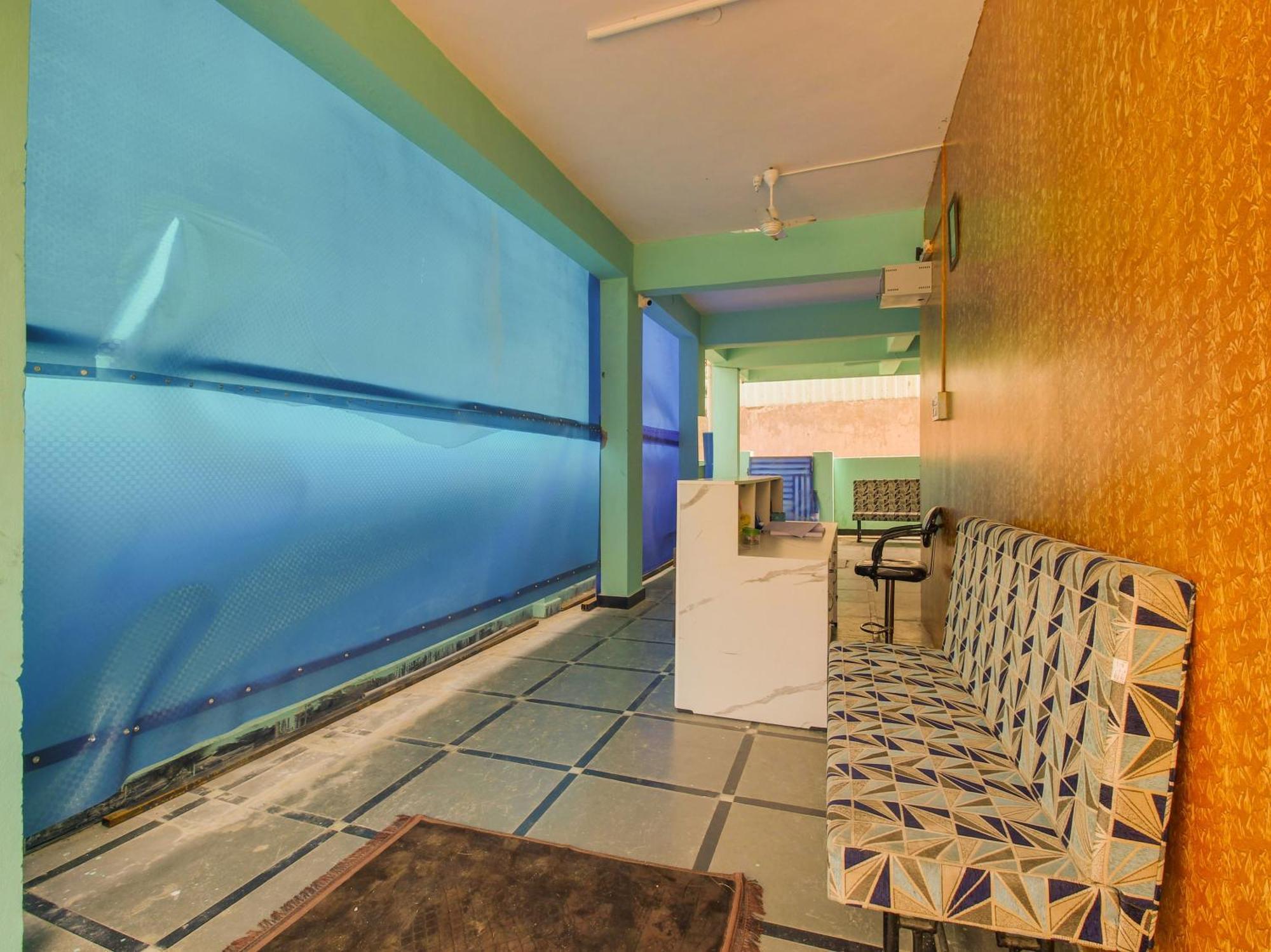 Hotel O R.J.International Pedda Ambarpet Esterno foto